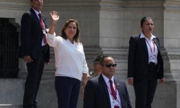 Περού: Ύποπτη για «γενοκτονία» και «ανθρωποκτονίες» κατά συρροή η πρόεδρος της χώρας