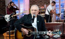 Νίκος Πορτοκάλογλου: Ανακοίνωσε το τέλος της εκπομπής «Μουσικό Κουτί»