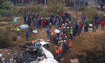 Νεπάλ: Θρήνος για το αεροπορικό δυστύχημα – Εντοπίστηκαν 68 σοροί