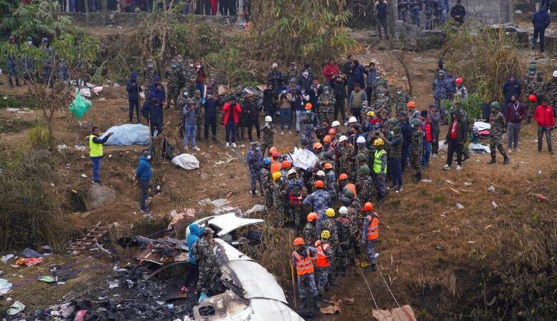 Νεπάλ: Θρήνος για το αεροπορικό δυστύχημα – Εντοπίστηκαν 68 σοροί