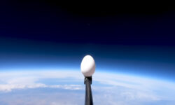 Το πιο τρελό πείραμα της NASA: Έριξαν αυγό από το διάστημα και δεν έσπασε