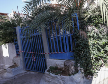 Γυναικοκτονία στη Νίκαια: Η αστυνομία αναζητά την ανήλικη κόρη του ζευγαριού