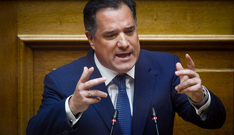 Βαριές πολιτικές κατηγορίες για βίλες και δάνεια ανάμεσα σε Γεωργιάδη και βουλευτές του ΣΥΡΙΖΑ