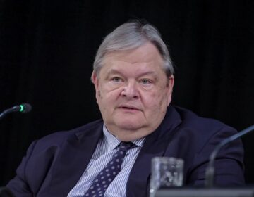 Βενιζέλος για τη χθεσινή συζήτηση στη Βουλή: Ευτελισμός των θεσμών λόγω κρίσης νομιμοποίησης