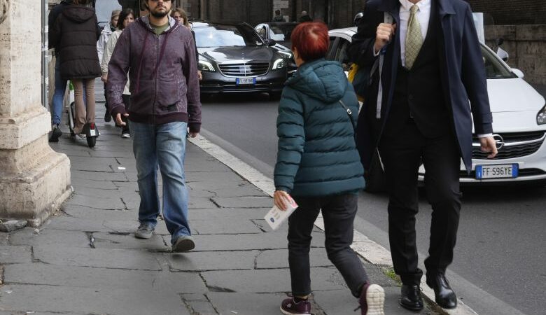 Κορονοϊός: Την τελευταία εβδομάδα μειώθηκαν τα κρούσματα στην Ιταλία