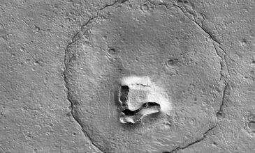 Η «αρκούδα» του διάστηματος – Η viral φωτογραφία της NASA από την επιφάνεια του Άρη