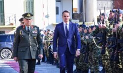 Παρών στην κηδεία του σμηναγού Ευστάθιου Τσιτλακίδη στο Νευροκόπι ο πρωθυπουργός