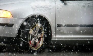 Πώς να βάλετε τις αλυσίδες χιονιού στο αυτοκίνητό σας