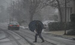 Θυελλώδης βοριάς φέρνει τον χειμώνα την Τρίτη – Νέα ψυχρή εισβολή το Σάββατο προβλέπει η Νικολέτα Ζιακοπούλου