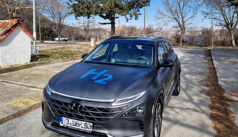 Αυτοκίνητο υδρογόνου κυκλοφόρησε για πρώτη φορά στους ελληνικούς δρόμους