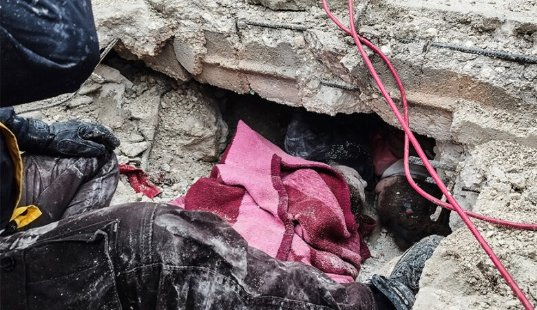 Βιβλική καταστροφή από τον σεισμό στην Τουρκία – Ερντογάν: Στους 912 οι νεκροί – 320 στη Συρία