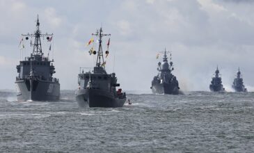 Η Ρωσία λέει πως απέτρεψε ουκρανικές επιθέσεις σε πολεμικά και εμπορικά πλοία στη Μαύρη Θάλασσα