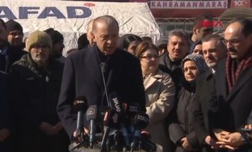 Φονικός σεισμός στην Τουρκία: «Είχαμε κάποια προβλήματα αλλά η κατάσταση τέθηκε υπό έλεγχο» λέει ο Ερντογάν