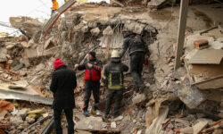 Φονικός σεισμός σε Τουρκία και Συρία: Ύμνοι για τους Έλληνες διασώστες: «Αυτό σημαίνει ανθρωπιά»