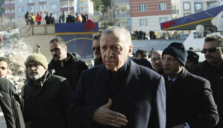 Τουρκία: «Παραιτήσου, όπως ο Καραμανλής στην Ελλάδα», λέει στον Ερντογάν η αντιπολίτευση
