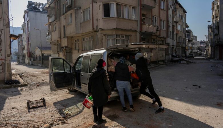Τουρκία-Συρία: Πάνω από 800.000 εργαζόμενοι έμειναν χωρίς δουλειά λόγω των σεισμών
