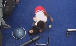 Βίντεο σοκ από επίθεση άντρα σε 24χρονη μέσα σε γυμναστήριο