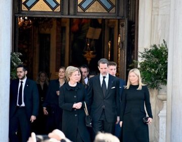 Τέως βασιλιάς Κωνσταντίνος: Τελέστηκε η επιμνημόσυνη δέηση για τις 40 ημέρες από τον θάνατο του – Δείτε εικόνες του news