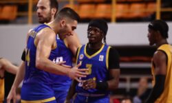 Μπάσκετ – Κύπελλο Ελλάδας: Στον τελικό το Περιστέρι με θρίαμβο επί της ΑΕΚ