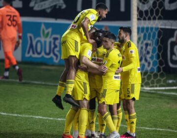 Super League: «Αγγίζει» τα play off ο Άρης, μετά το 3-0 με τον ΟΦΗ στο Ηράκλειο