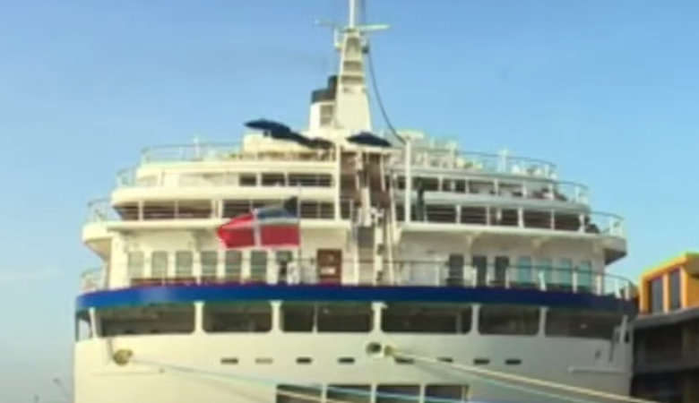 Χανιά: Κρουαζιέροπλοιο πλωτό πανεπιστήμιο κατέπλευσε στο ενετικό λιμάνι