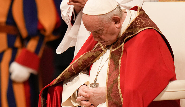 Ο πάπας Φραγκίσκος προσεύχεται για όσους έπληξε η σιδηροδρομική τραγωδία στην Ελλάδα