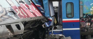 Δυστύχημα στα Τέμπη: Αναβλήθηκε για τις 3 Μαρτίου η δίκη των ελεγκτών για να παρασταθεί ως υποστήριξη κατηγορίας το Ελληνικό Δημόσιο