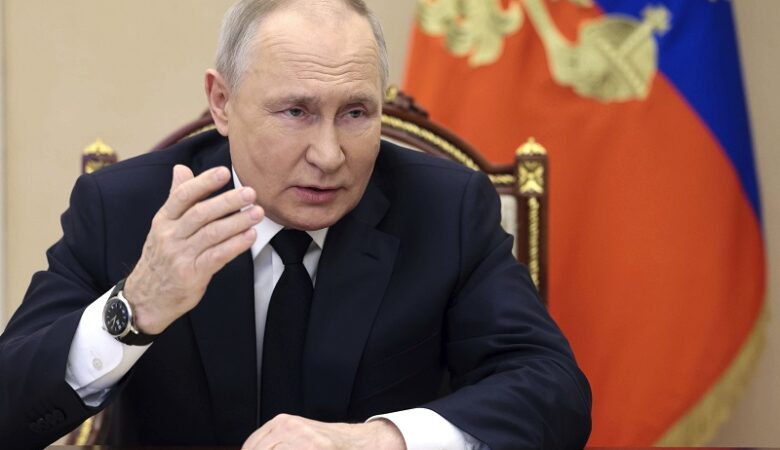 Ο Πούτιν ανακοίνωσε ότι θα είναι υποψήφιος στις προσεχείς προεδρικές εκλογές της Ρωσίας