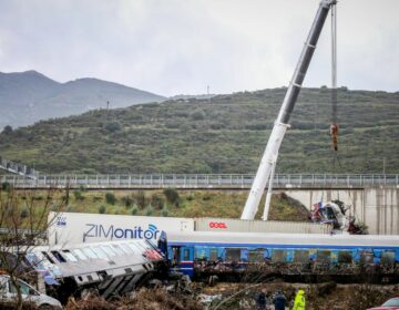 «Ποτέ δεν πιστέψαμε ότι υπήρχε παράνομο φορτίο στο τρένο», τονίζουν Νίκος Πλακιάς και Χρήστος Βλάχος για την τραγωδία στα Τέμπη