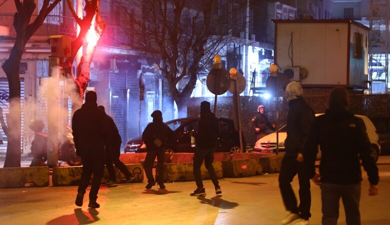 Θεσσαλονίκη: Μία σύλληψη και επτά προσαγωγές για τα επεισόδια μετά την πορεία για την τραγωδία στα Τέμπη