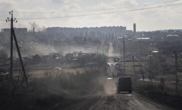 Ουκρανία: Ο ρωσικός στρατός εξακολουθεί να επιχειρεί να περικυκλώσει την πόλη Μπαχμούτ