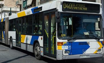 Τρόμος σε λεωφορείο του ΟΑΣΑ με επιβάτες όταν αποκολλήθηκε τμήμα της οροφής του