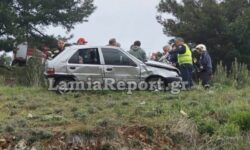 Λαμία: Βίντεο με ΙΧ που έφυγε στον γκρεμό του περιφερειακού και η οδηγός σώθηκε από θαύμα