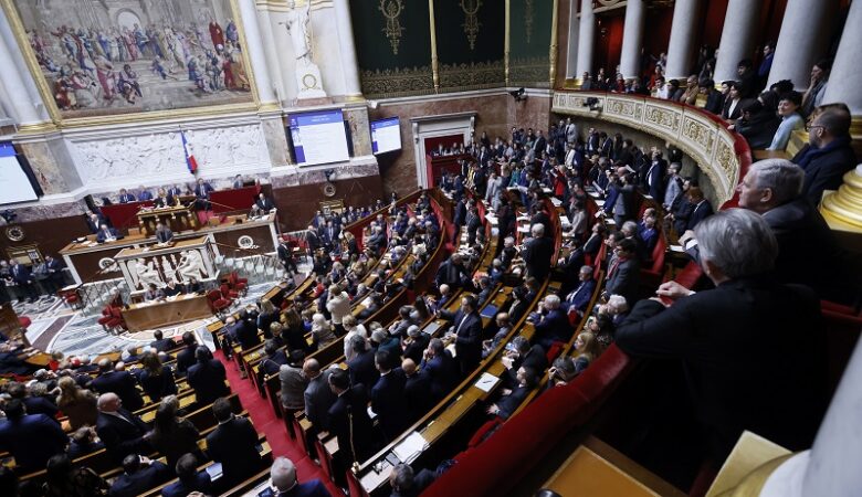 Γαλλία: Με Προεδρικό Διάταγμα «περνάει» τη συνταξιοδοτική μεταρρύθμιση ο Μακρόν