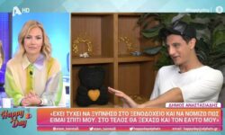 Δήμος Αναστασιάδης: Η αποκάλυψη για την επιτυχία του «Μη χανόμαστε» – «Η Τζένη μου έλεγε πάλι βλακείες γράφεις»