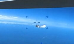 «Θερμό» επεισόδιο Ρωσίας – ΗΠΑ πάνω από τη Μαύρη Θάλασσα: Βίντεο ντοκουμέντο για την κατάρριψη του αμερικανικού drone