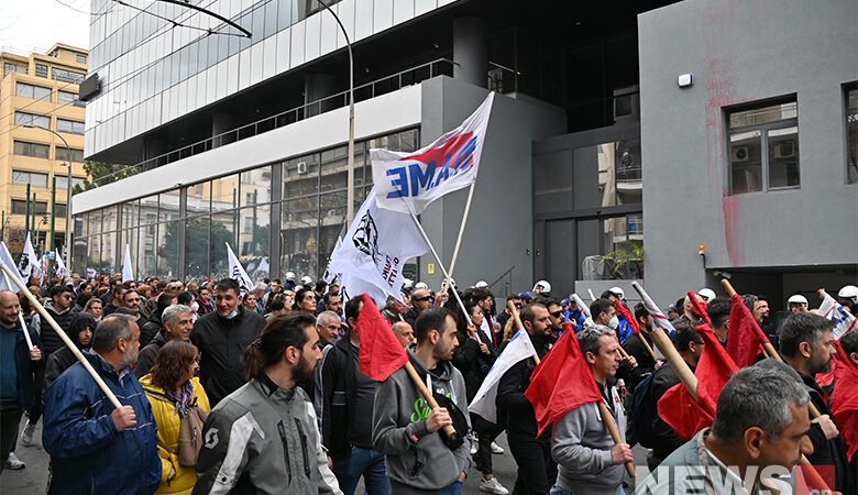 Διαδηλωτές έξω από τα γραφεία της Hellenic Train – Δείτε εικόνες του news
