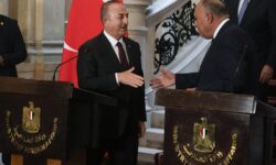 Τσαβούσογλου: «Κάνουμε σαφή βήματα για την εξομάλυνση των σχέσεών μας με την Αίγυπτο»