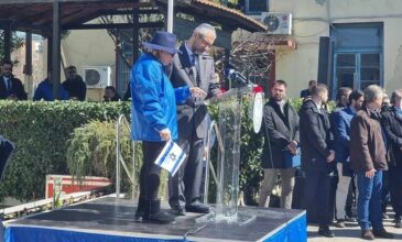 Πορεία μνήμης στη Θεσσαλονίκη – Εστέρ Σολ: «Νικήσαμε το φοβερό Ολοκαύτωμα», είπε η 81χρονη