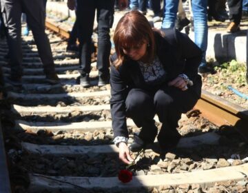 Σακελλαροπούλου: Τιμάμε τα θύματα του ναζισμού, του φασισμού και του αντισημιτισμού