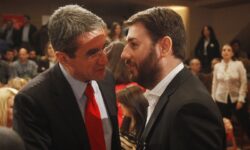 «Εμφύλιος» στο ΠΑΣΟΚ με αφορμή αιχμές του Ανδρέα Λοβέρδου κατά του Νίκου Ανδρουλάκη