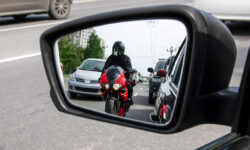 Τα μυστικά του καθρέπτη ενός αυτοκινήτου – Μερικά θα σας αφήσουν άφωνους