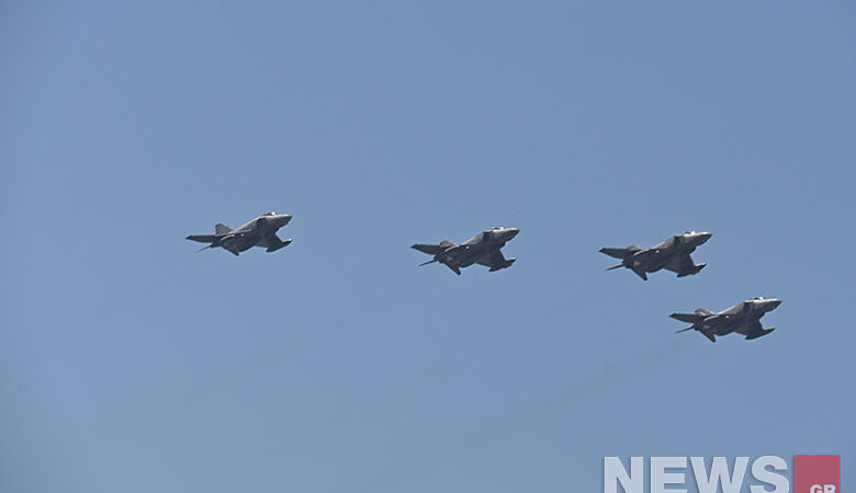 25η Μαρτίου: Rafale, F-16 Viper και Απάτσι «σκεπάζουν» τον Αττικό ουρανό – Δείτε φωτογραφίες