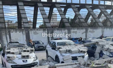 Θεσσαλονίκη: Ισχυροί άνεμοι έριξαν τοίχο προκαλώντας ζημιές σε τουλάχιστον δέκα αυτοκίνητα