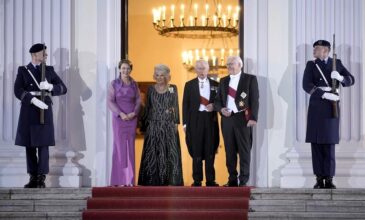 Βασιλιάς Κάρολος Γ’ – Σταϊνμάιερ: Δεσμεύθηκαν για περαιτέρω ενίσχυση των βρετανογερμανικών σχέσεων  – «Οι αλλοτινοί εχθροί είναι τώρα φίλοι»