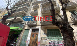 Τραγωδία στην Θεσσαλονίκη: 25χρονη έπεσε από ταράτσα και σκοτώθηκε
