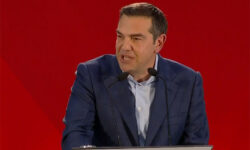 Τσίπρας από Καλαμάτα: «Όλες οι ασχήμιες του κράτους που διαφημίστηκε ως επιτελικό συναντήθηκαν στην κοιλάδα των Τεμπών»