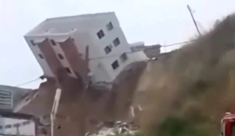 Μεξικό: Τρομακτικές εικόνες με την κατάρρευση κτιρίου – Δείτε βίντεο