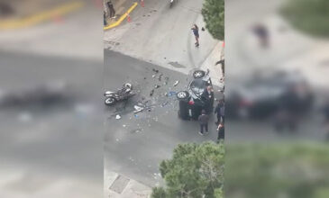 Τροχαίο-σοκ στον Άλιμο: Βίντεο από την στιγμή που οδηγός του αυτοκινήτου βγαίνει μετά την σύγκρουση με τον άτυχο μοτοσικλετιστή