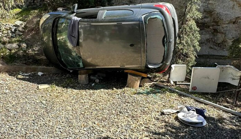 Σύρος: Έπεσε από ύψος 10 μέτρων με το αυτοκίνητο στην αυλή επιχείρησης – Σοκαριστικές εικόνες